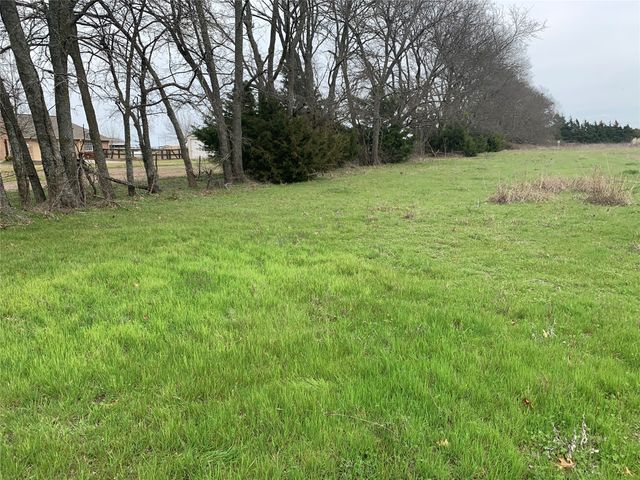 10843 E Line Road, Trenton, TX 75490