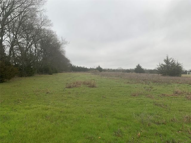 10843 E Line Road, Trenton, TX 75490