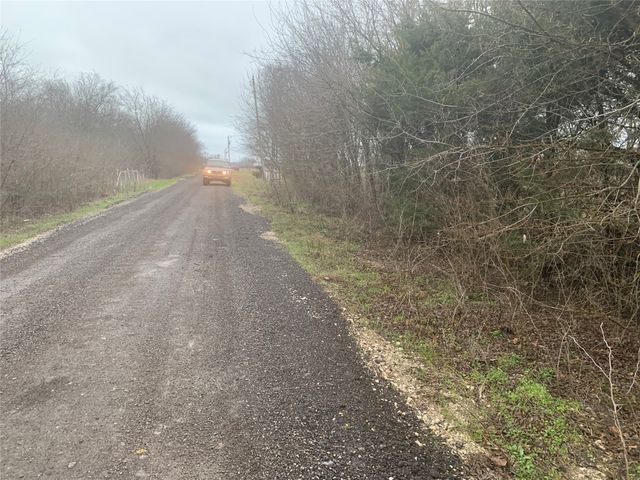 10843 E Line Road, Trenton, TX 75490