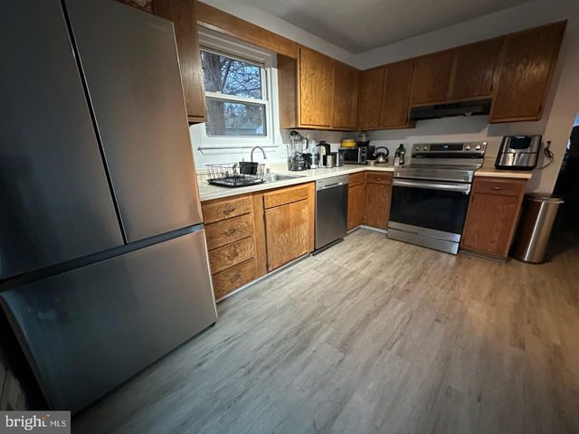 204 W SKEET CIR W, Bear, DE 19701