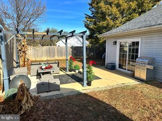 204 W SKEET CIR W, Bear, DE 19701