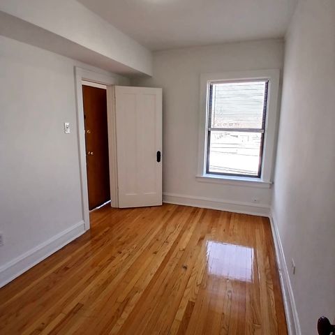 4810 W Armitage Avenue 3R, Chicago, IL 60639