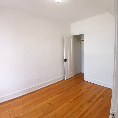 4810 W Armitage Avenue 3R, Chicago, IL 60639