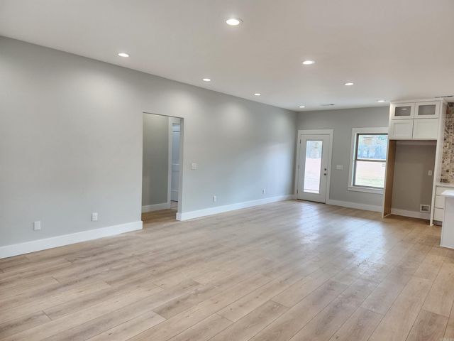 296 Walker Road, Higginson, AR 72068