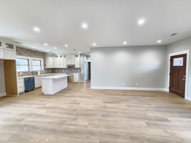 296 Walker Road, Higginson, AR 72068