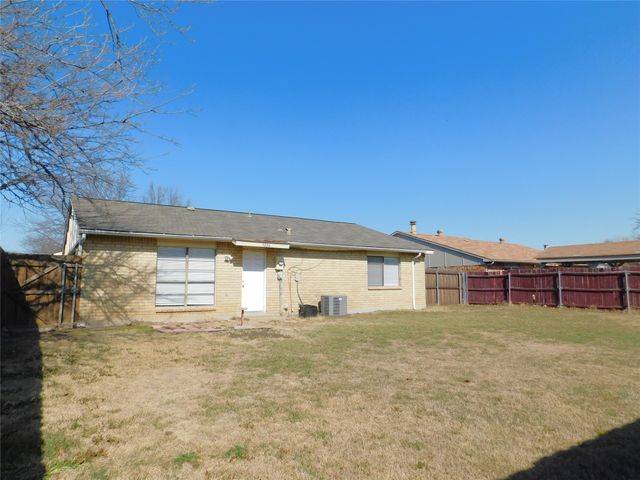 5236 Nash Drive, The Colony, TX 75056