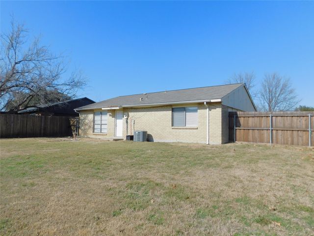 5236 Nash Drive, The Colony, TX 75056