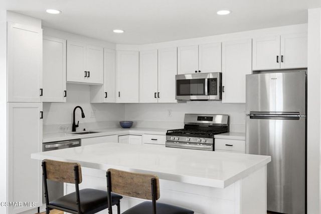 15750 Arroyo Drive 62, Moorpark, CA 93021