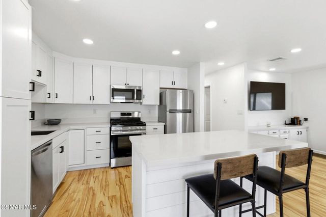 15750 Arroyo Drive 62, Moorpark, CA 93021