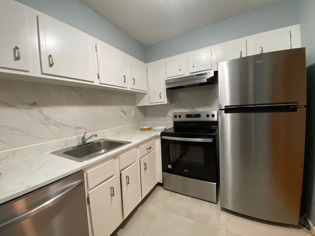 7 Weld St. 45, Framingham, MA 01702
