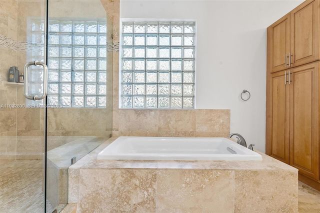 2667 Palmer Pl, Weston, FL 33332