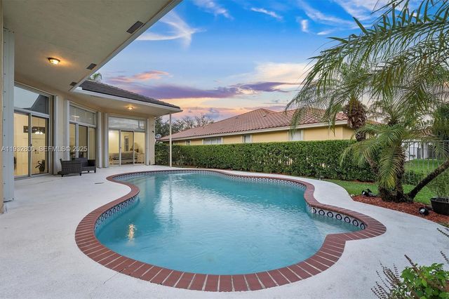 2667 Palmer Pl, Weston, FL 33332