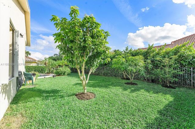 2667 Palmer Pl, Weston, FL 33332