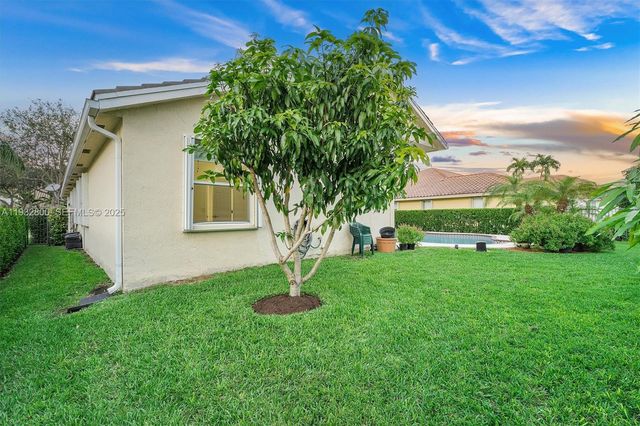 2667 Palmer Pl, Weston, FL 33332