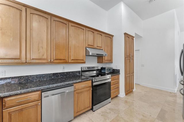 2667 Palmer Pl, Weston, FL 33332