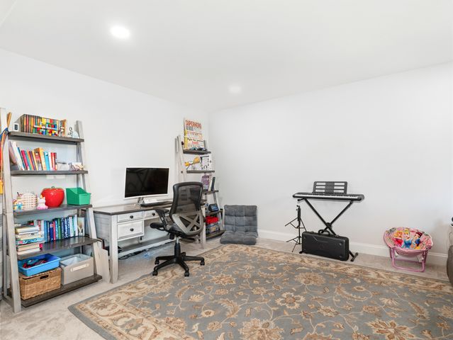 204 Rosedale Court, Bloomingdale, IL 60108