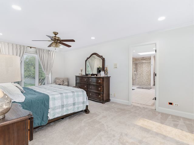 204 Rosedale Court, Bloomingdale, IL 60108