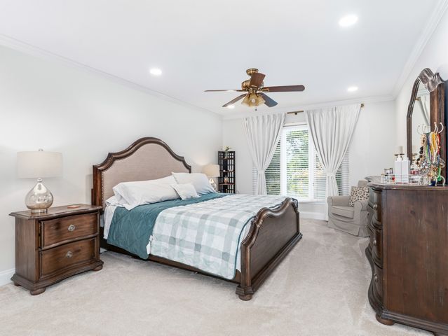 204 Rosedale Court, Bloomingdale, IL 60108