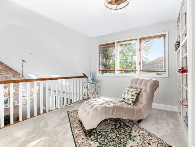 204 Rosedale Court, Bloomingdale, IL 60108