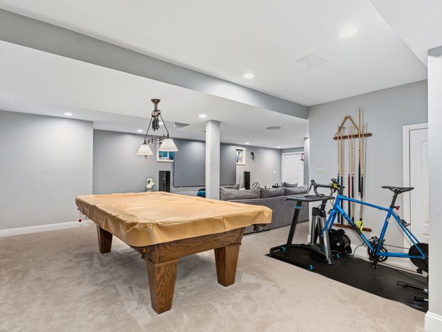 204 Rosedale Court, Bloomingdale, IL 60108