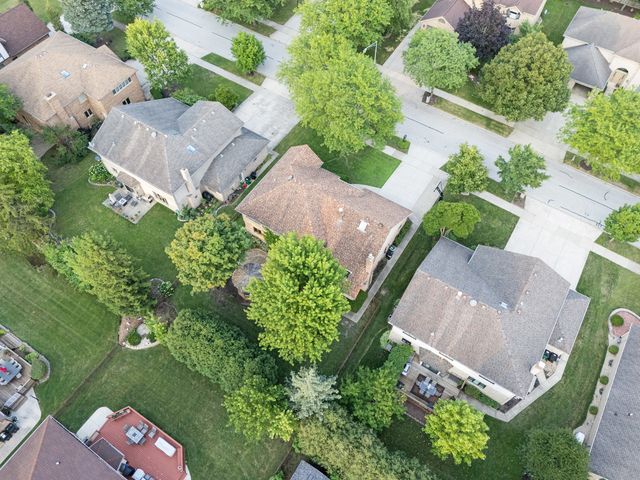 204 Rosedale Court, Bloomingdale, IL 60108