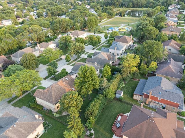 204 Rosedale Court, Bloomingdale, IL 60108