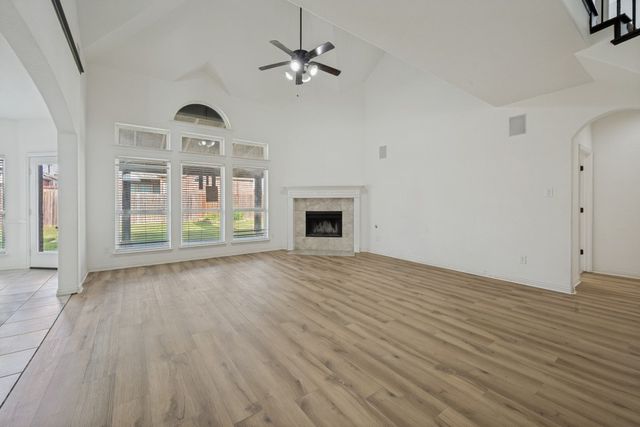 233 Chappellet Street, Kennedale, TX 76060