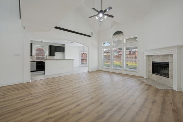233 Chappellet Street, Kennedale, TX 76060
