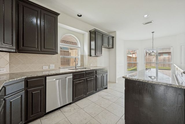 233 Chappellet Street, Kennedale, TX 76060