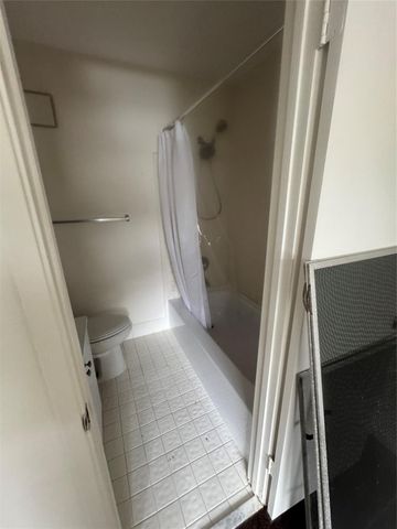 2845 NE 15th St, Pompano Beach, FL 33062