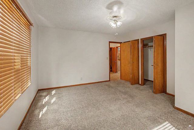 2001 Casement Road, Manhattan, KS 66502