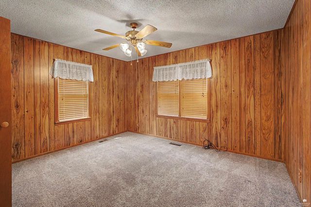 2001 Casement Road, Manhattan, KS 66502