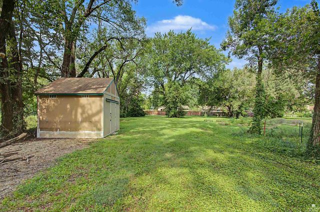 2001 Casement Road, Manhattan, KS 66502