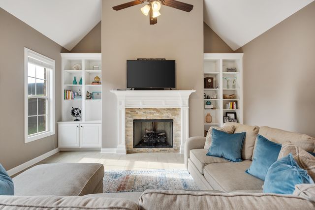 12877 SHANE HOLLOW DR, Arlington, TN 38002