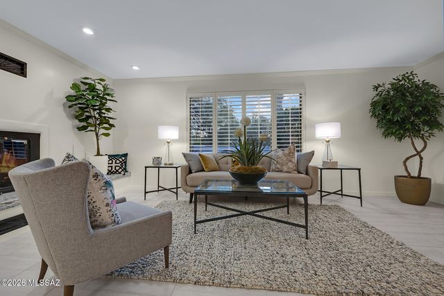 6990 N Paloma Drive, Tucson, AZ 85704