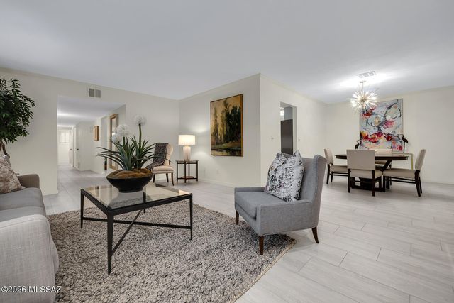 6990 N Paloma Drive, Tucson, AZ 85704