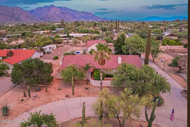 6990 N Paloma Drive, Tucson, AZ 85704