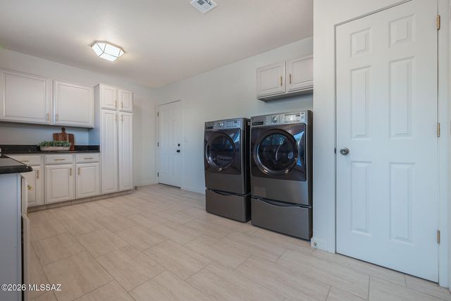 6990 N Paloma Drive, Tucson, AZ 85704