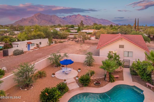 6990 N Paloma Drive, Tucson, AZ 85704