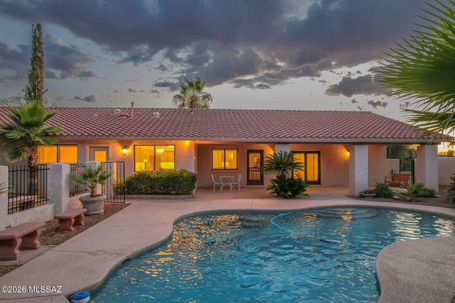 6990 N Paloma Drive, Tucson, AZ 85704