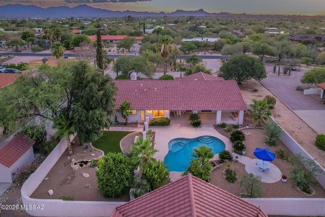 6990 N Paloma Drive, Tucson, AZ 85704