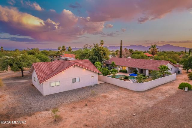 6990 N Paloma Drive, Tucson, AZ 85704