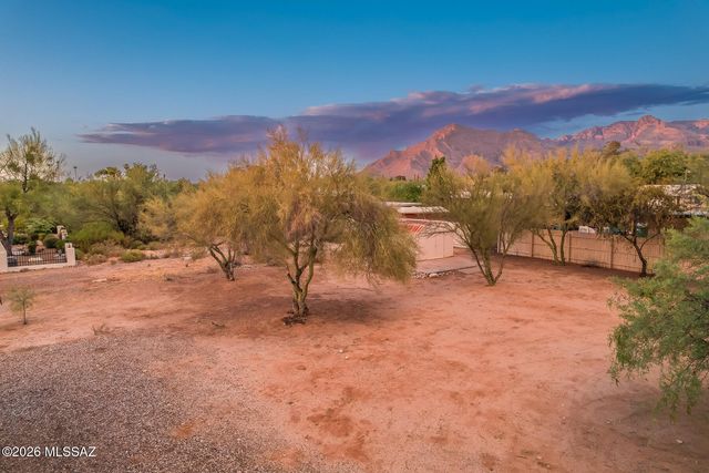 6990 N Paloma Drive, Tucson, AZ 85704