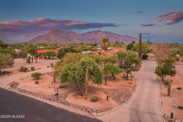 6990 N Paloma Drive, Tucson, AZ 85704