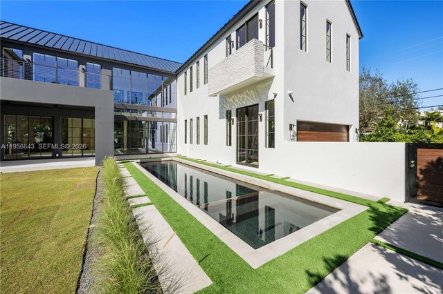 7401 SW 54th Ave, Miami, FL 33143