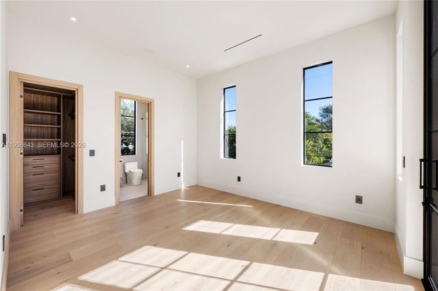 7401 SW 54th Ave, Miami, FL 33143