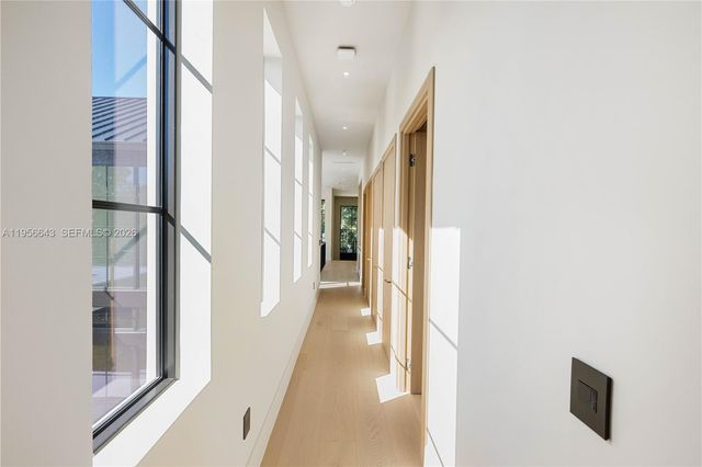 7401 SW 54th Ave, Miami, FL 33143