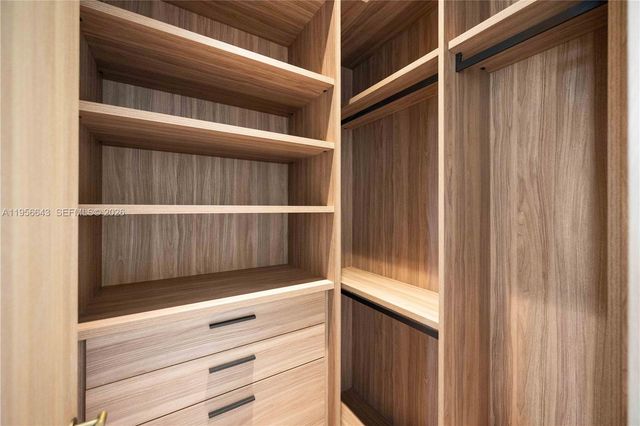 7401 SW 54th Ave, Miami, FL 33143