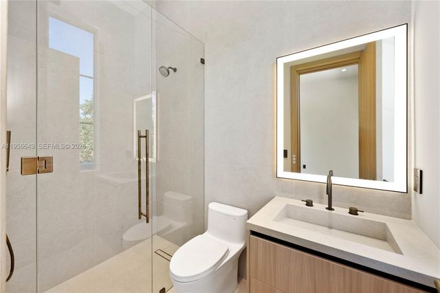 7401 SW 54th Ave, Miami, FL 33143