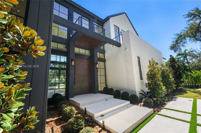 7401 SW 54th Ave, Miami, FL 33143